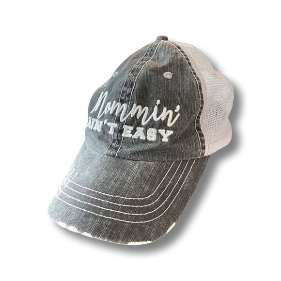 “Mommin’ Ain’t Easy” Embroidered Gray Trucker Cap • OSFM - Picture 5 of 10